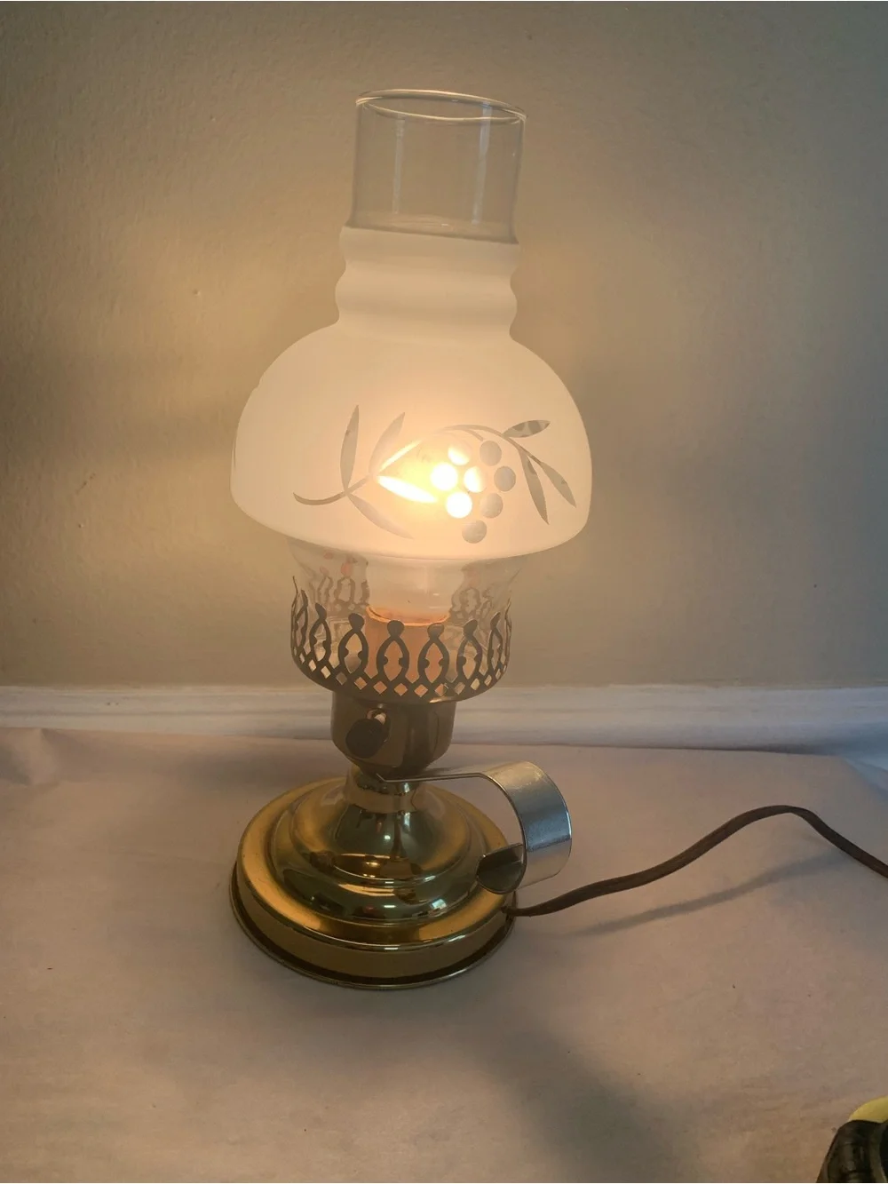 Vintage Electric Brass & Glass Hurricane Lamp Etched Grape Vine Shade table lamp